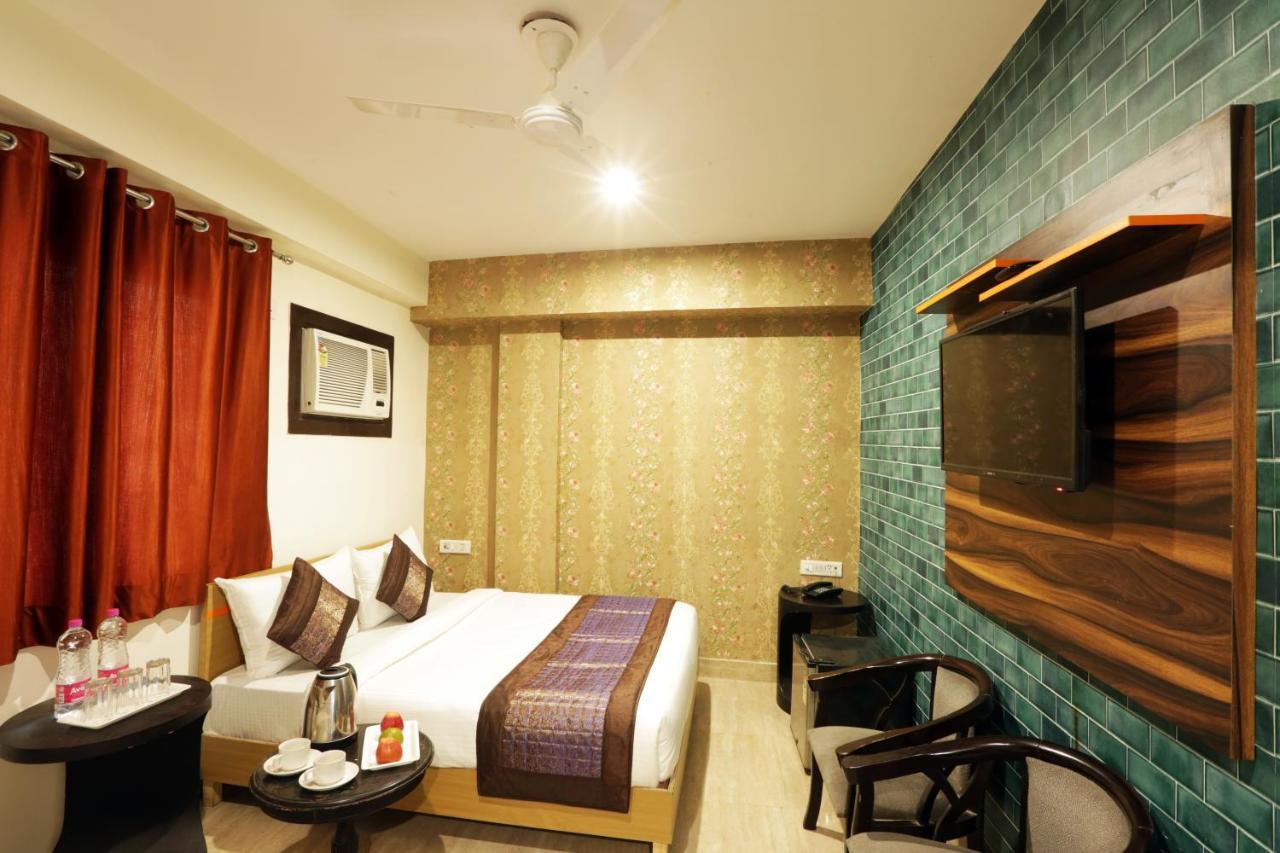 Bed & Breakfast Emerald Park At Airport New Delhi